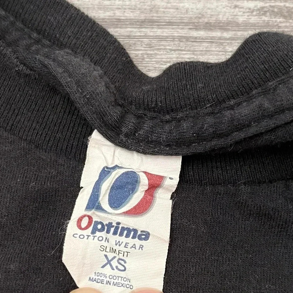 The Devil Wears Prada Men’s‎ T Shirt Size XS Short Sleeve Graphic Cemetery Cross - Picture 4 of 7